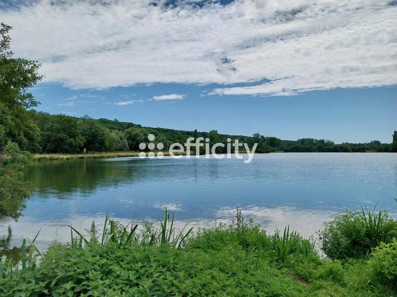 Terrain - 73 790 m²