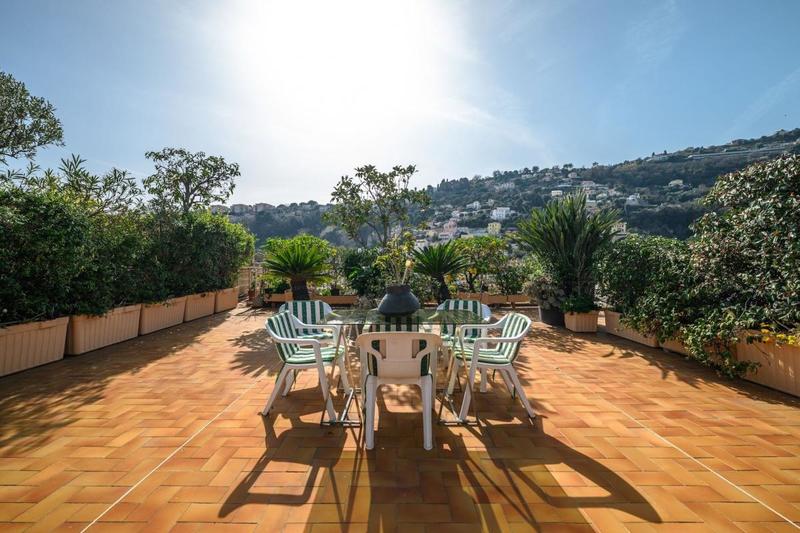 Appartement - 135 m² - 6 pièces