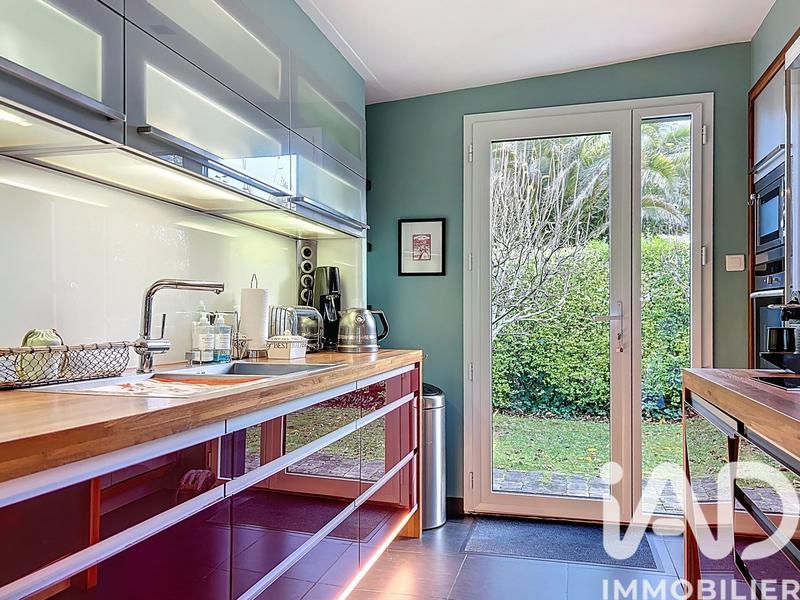 Maison - 170 m² - 9 pièces