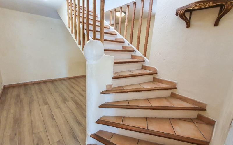 Villa - 201 m² - 8 pièces