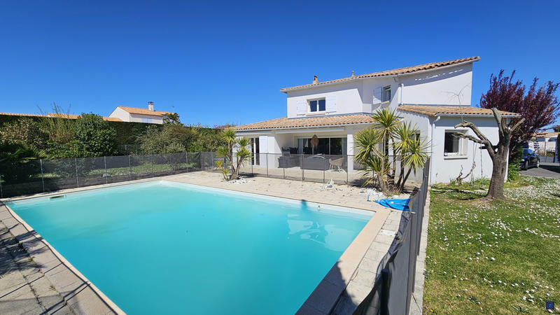 Maison contemporaine - 188 m² - 5 pièces