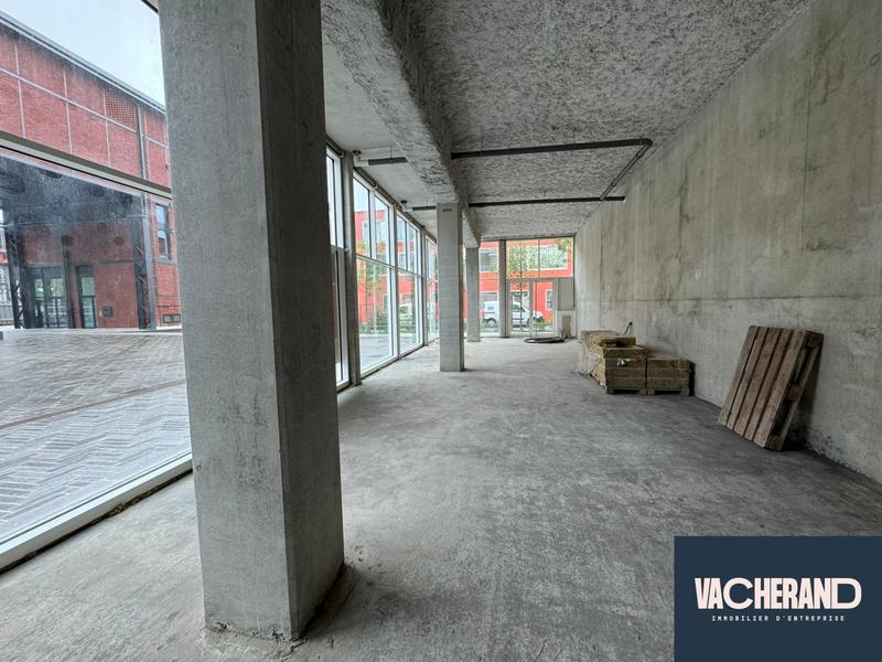 Local commercial - 382 m²