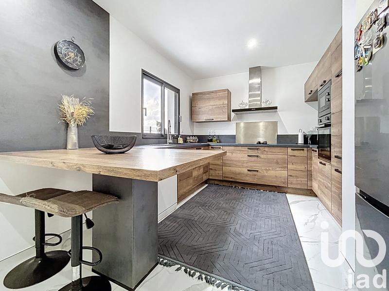 Maison - 140 m² - 5 pièces