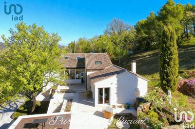 Maison - 185 m² - 6 pièces