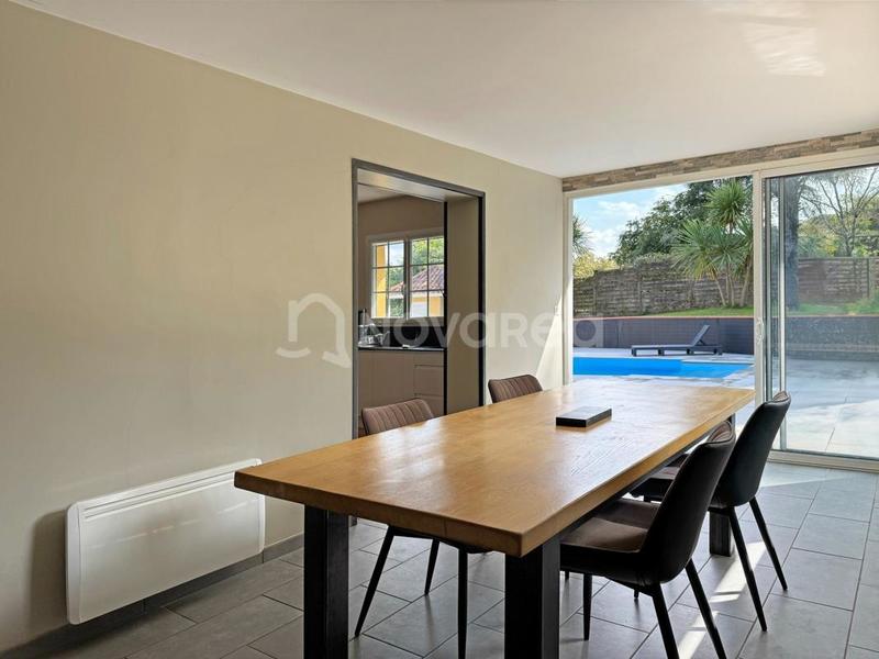 Maison - 174 m² - 7 pièces