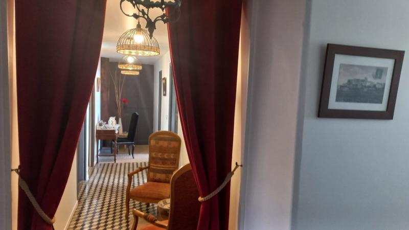 Maison ancienne - 209 m² - 8 pièces