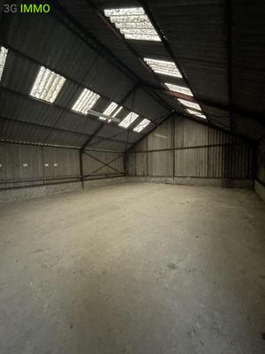 Local commercial - 150 m² - 1 pièce