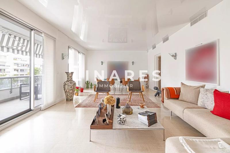 Appartement - 131 m² - 3 pièces