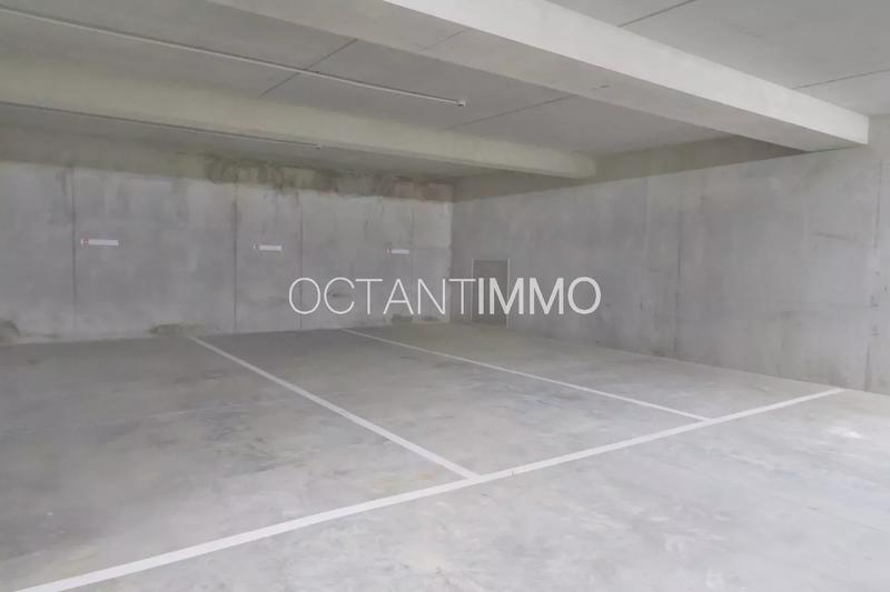 Local d'activités - 240 m²