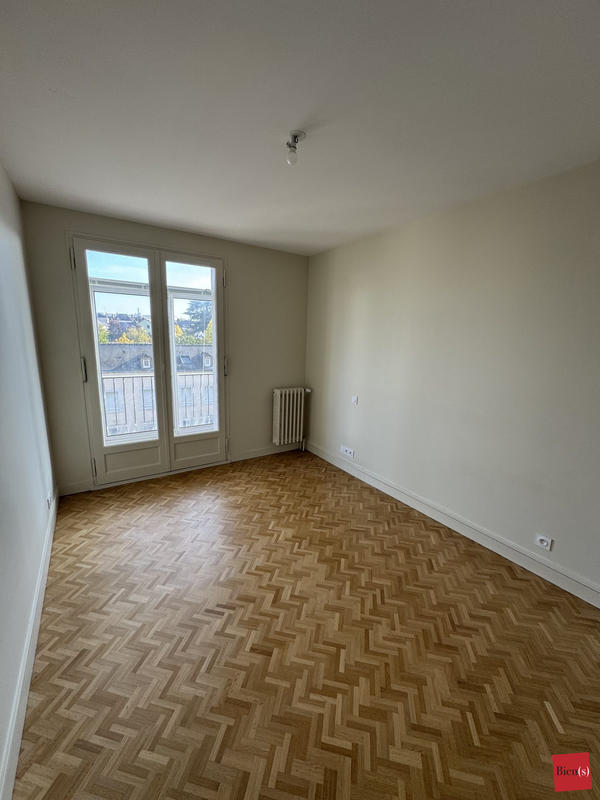 Appartement - 105 m² - 4 pièces