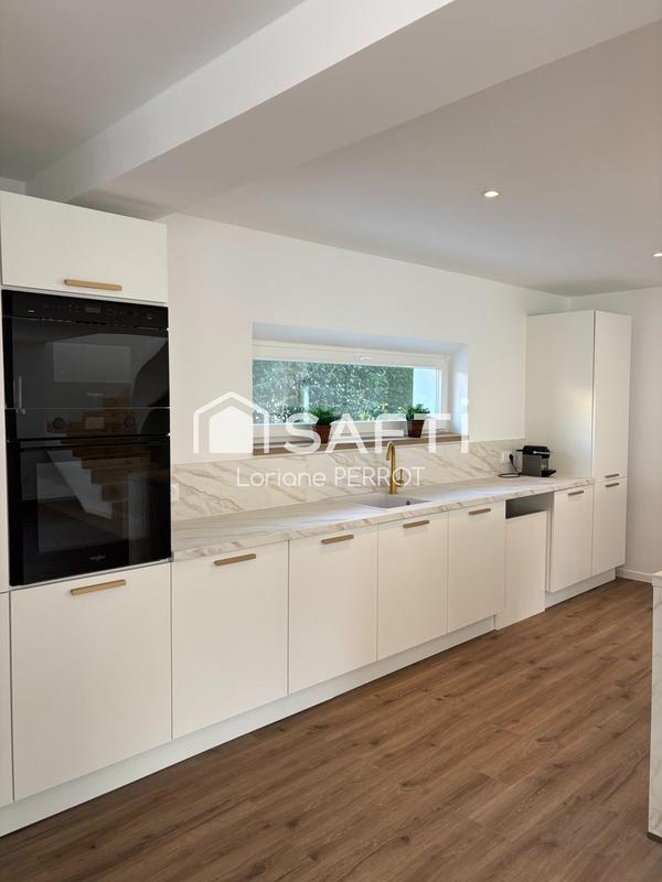 Maison - 200 m² - 5 pièces