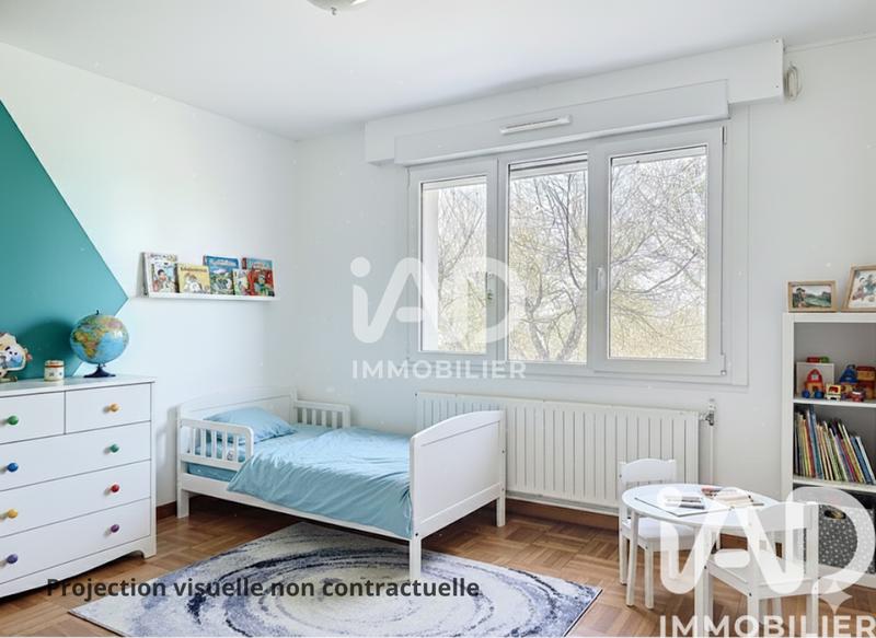 Maison - 180 m² - 8 pièces