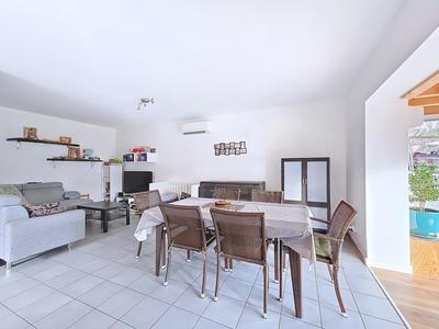 Maison - 89 m² - 5 pièces