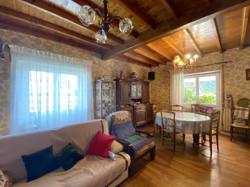 Maison - 315 m² - 11 pièces