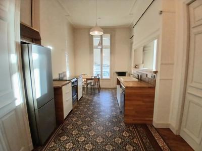 Appartement - 98 m² - 3 pièces