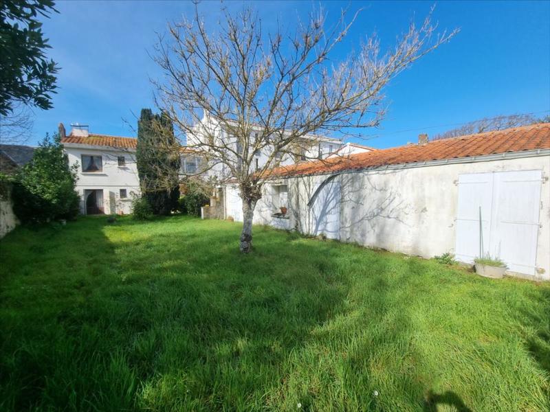 Maison - 175 m² - 6 pièces