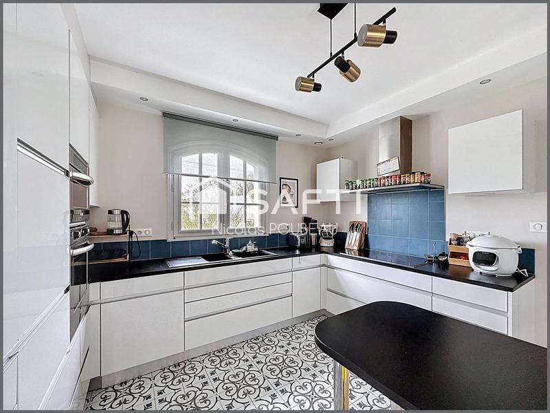 Maison - 162 m² - 6 pièces