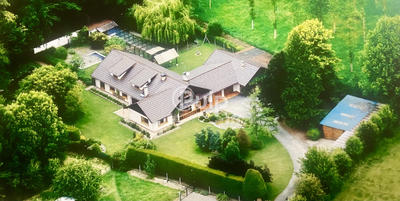 Maison - 248 m² - 13 pièces