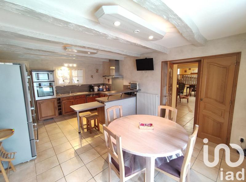 Maison - 228 m² - 8 pièces