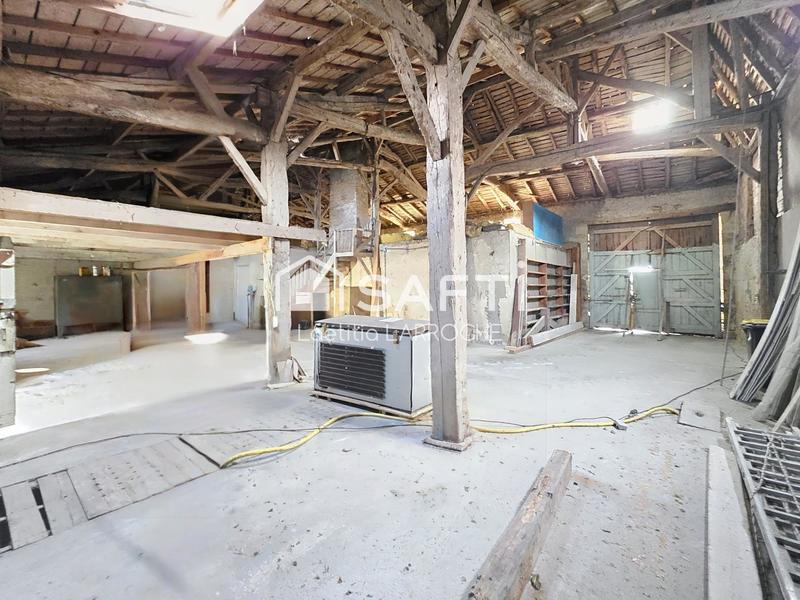 Maison - 225 m² - 10 pièces