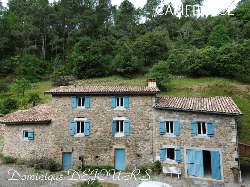 Maison - 137 m² - 4 pièces