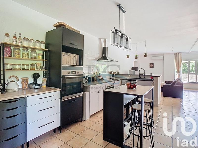 Appartement - 82 m² - 3 pièces