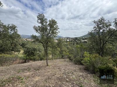 Terrain constructible - 2 070 m²