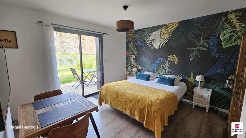 Demeure - 283 m² - 11 pièces