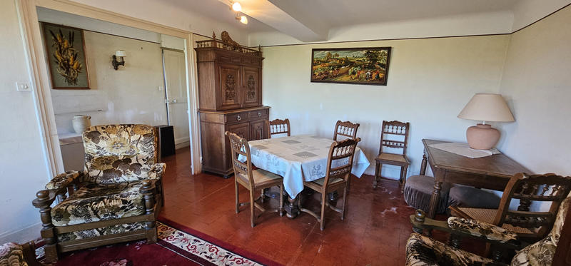 Maison - 122 m² - 8 pièces