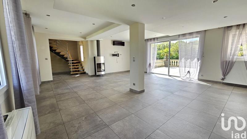Maison - 145 m² - 5 pièces
