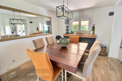 Villa - 177 m² - 5 pièces