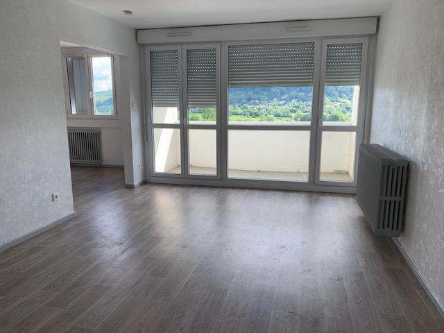 Appartement - 96 m² - 5 pièces