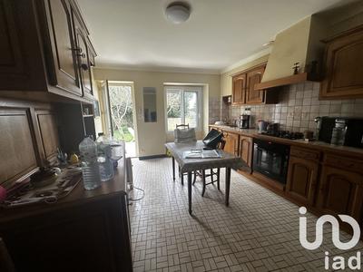 Maison - 200 m² - 7 pièces