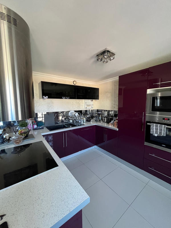 Appartement - 98 m² - 4 pièces