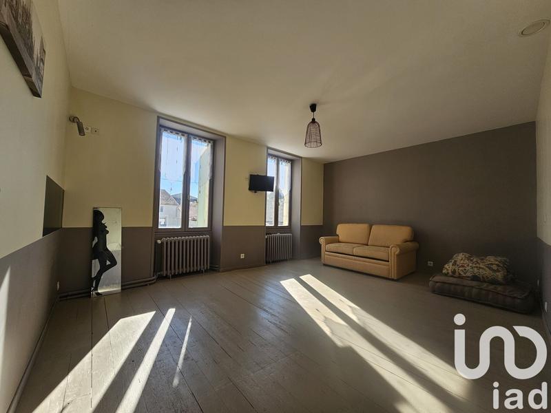 Maison - 210 m² - 6 pièces