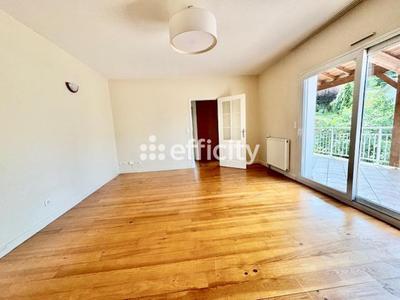 Maison - 118 m² - 6 pièces