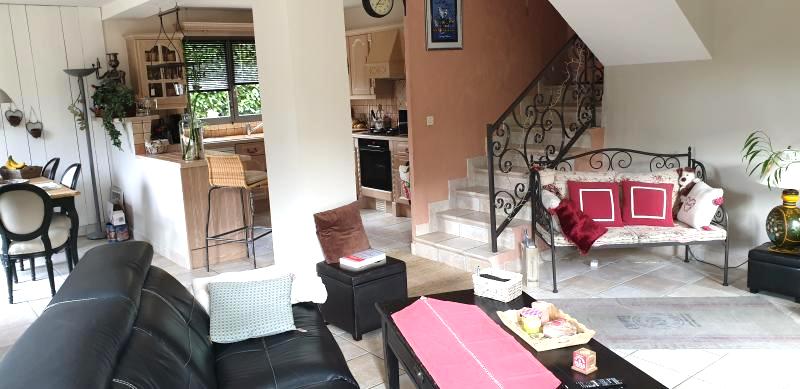 Maison - 93 m² - 5 pièces