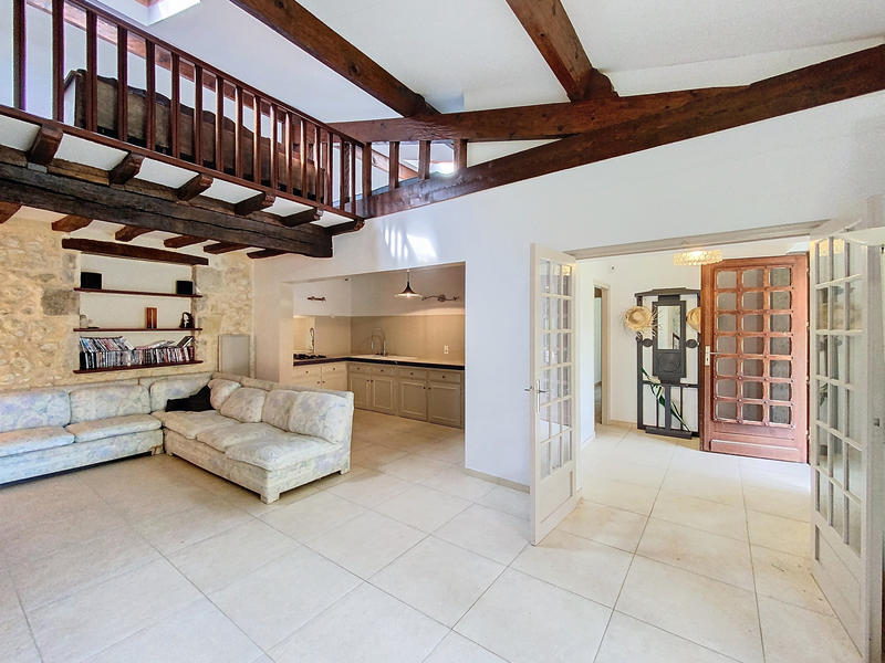 Maison - 273 m² - 10 pièces