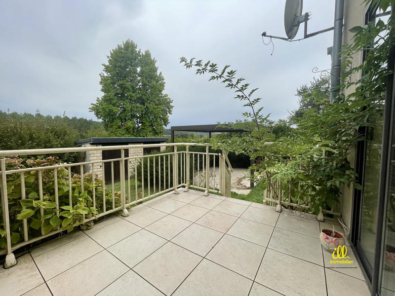 Maison - 212 m² - 7 pièces