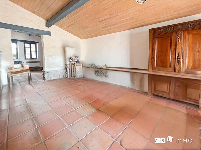 Maison - 295 m² - 7 pièces