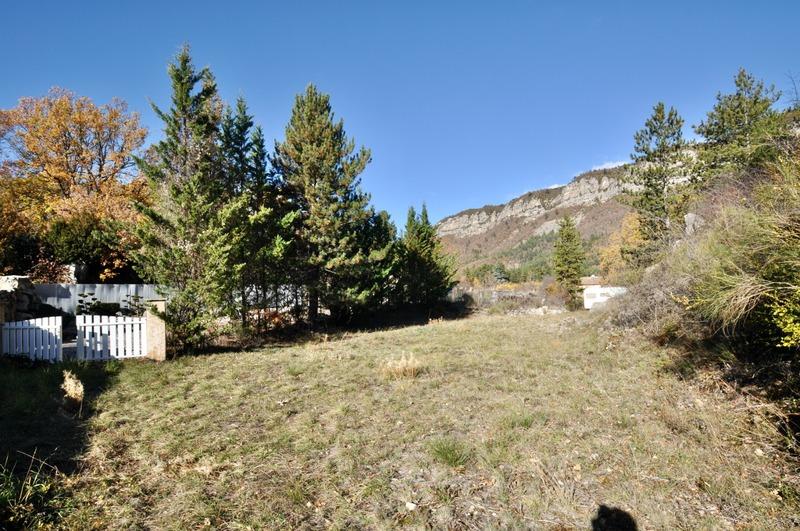 Terrain constructible - 2 000 m²