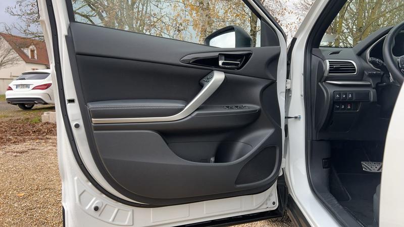 Mitsubishi Eclipse Cross 1.5 Mivec 2wd 163 Cvt Black Collection