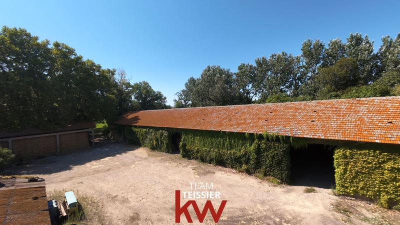 Bastide - 900 m² - 15 pièces