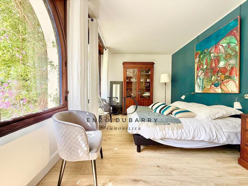 Appartement - 167 m² - 5 pièces