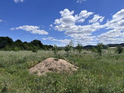 Terrain constructible - 3 500 m²