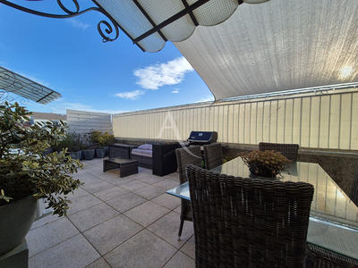 Maison - 340 m² - 14 pièces