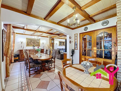 Maison - 150 m² - 8 pièces