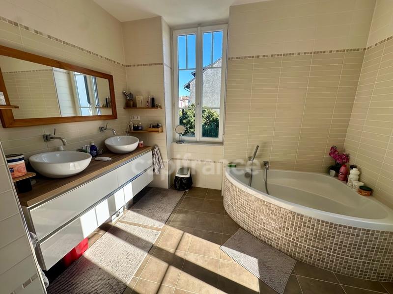 Maison - 155 m² - 6 pièces