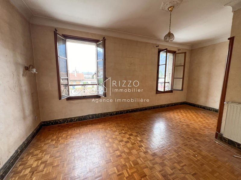 Maison - 192 m² - 8 pièces
