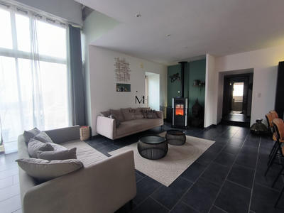 Maison - 187 m² - 7 pièces